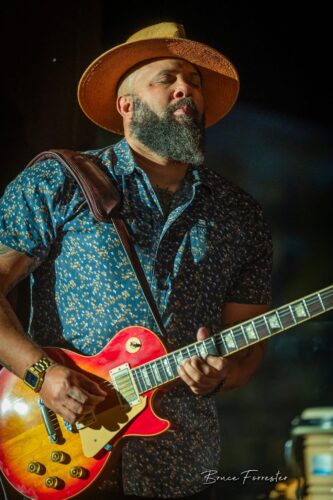 Multi-talented California musician Shane Hall teams with Hawaii's Tavana at Mulligan's